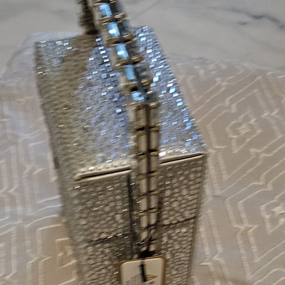 Crossbody Bag (SILVER)(NWT) - Picture 2 of 7